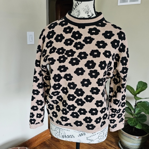 Nundke of two Tan and Black Pretty Garden Sweaters. Small. - Picture 5 of 6